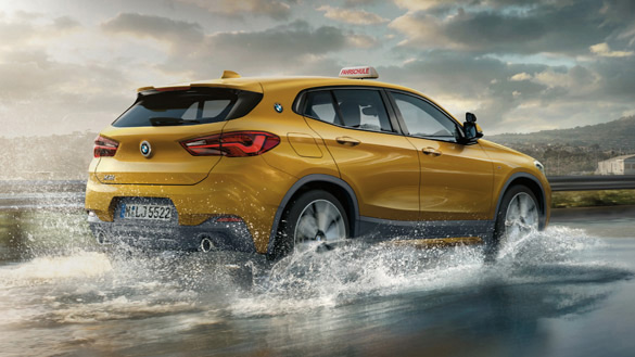 Fahrschulfahrzeug BMW X2
